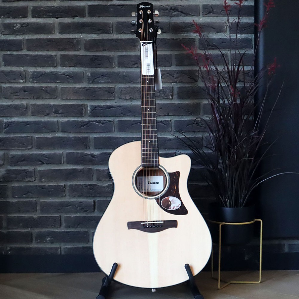 Ibanez AAM300CENT akoestische gitaar