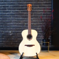Lag TN70A nylon-akoestische gitaar auditorium